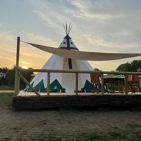 Apartment Tipi Sioux