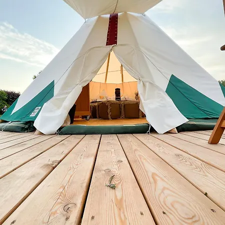 Tipi Sioux Apartment Belau